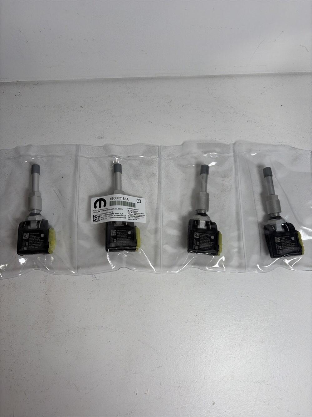 RAM 1500 2500 3500 4500 5500 TTPMS TIRE SENSOR KIT P68600218AA NEW OEM Mopar